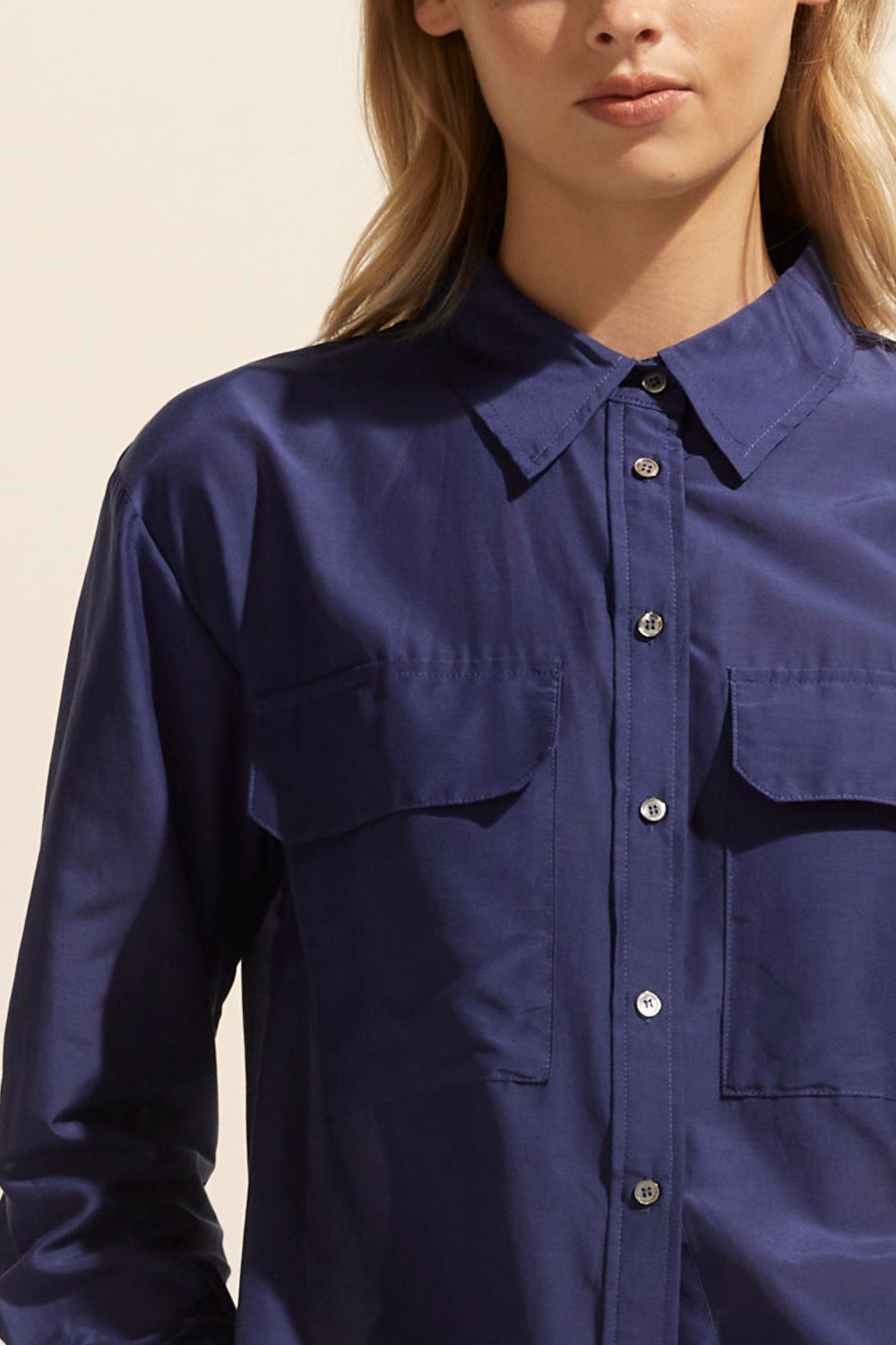 blue, shirt, long-sleeve, button-up shirt, collar, front patch pockets, side splits, detail image