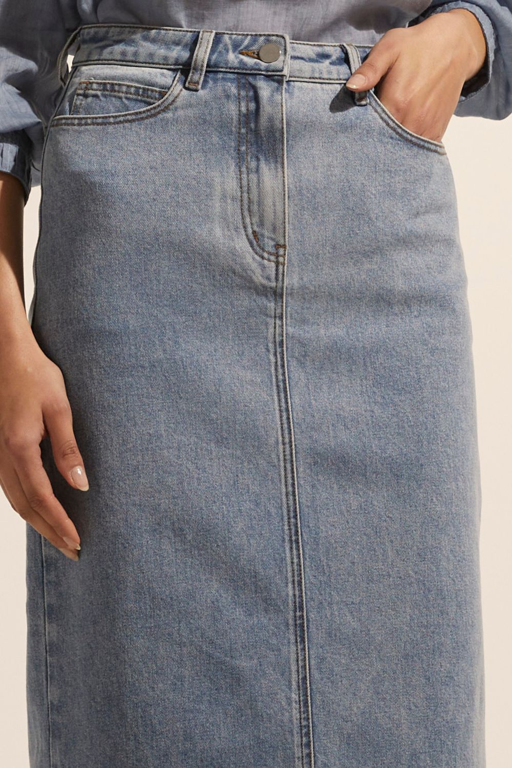 blue, midi skirt, denim midi skirt, denim skirt, side and back pockets, detail image