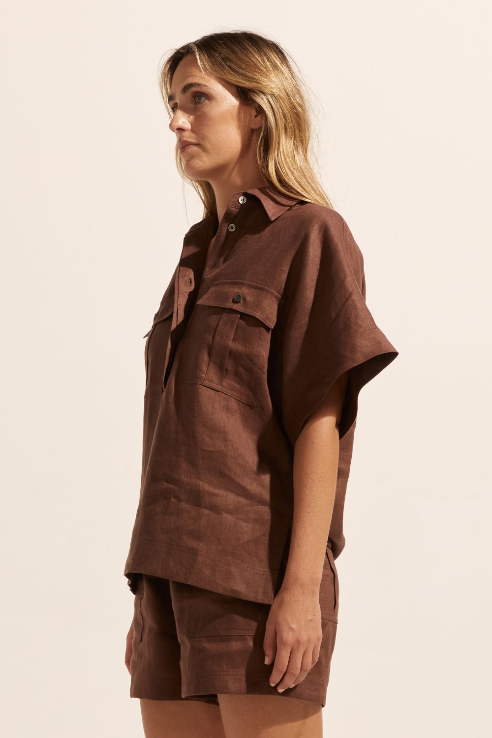 brown, shirt, oversized pockets, short sleeve, linen,  side view