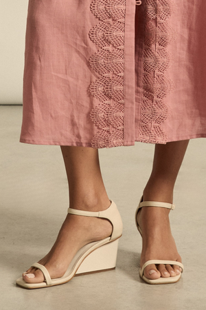 delight wedge - cashew