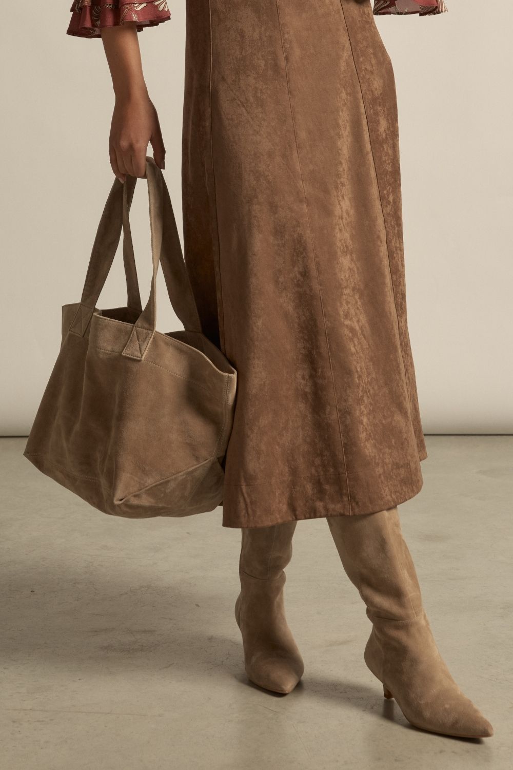 zk tote - truffle suede