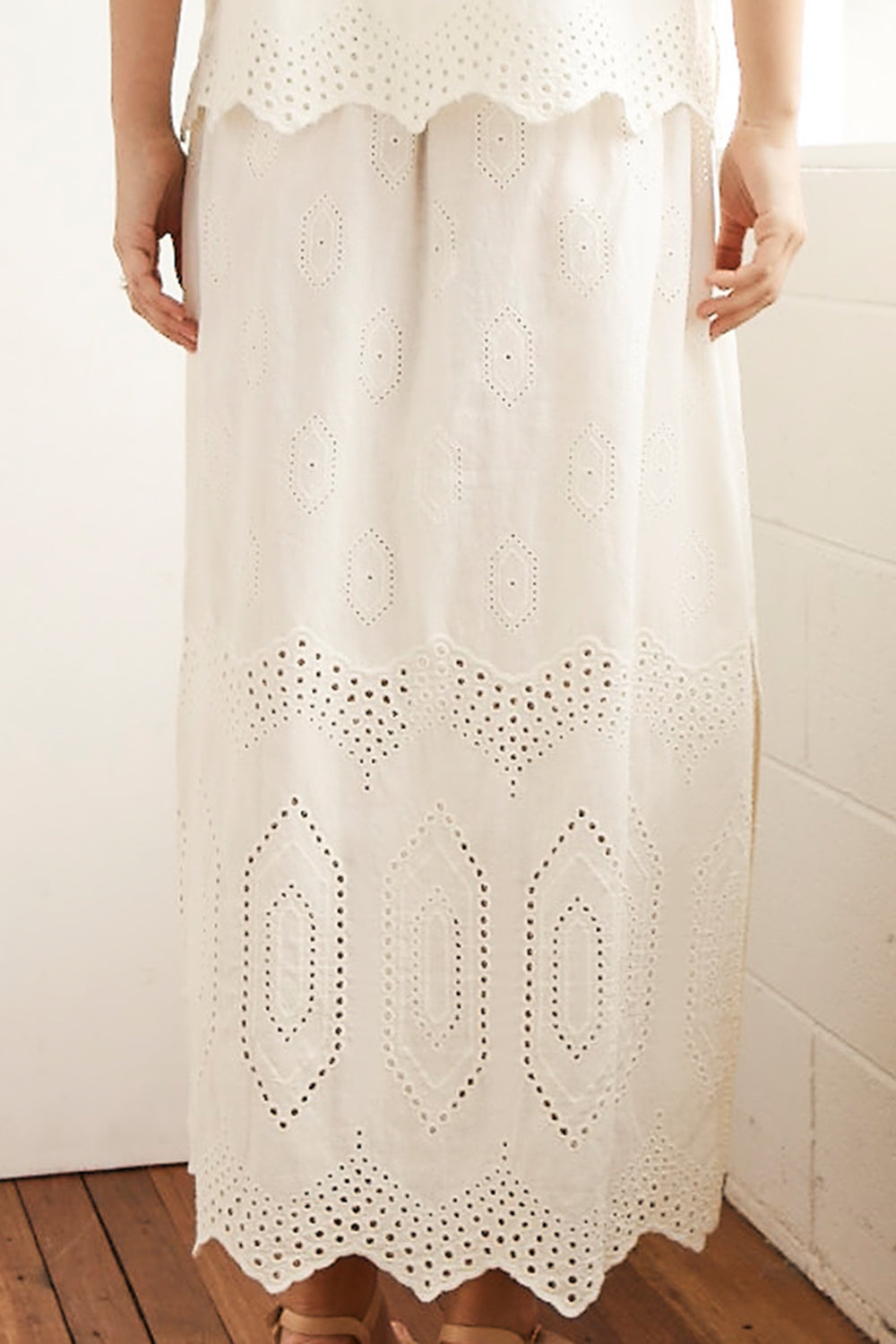fond skirt - cream broderie