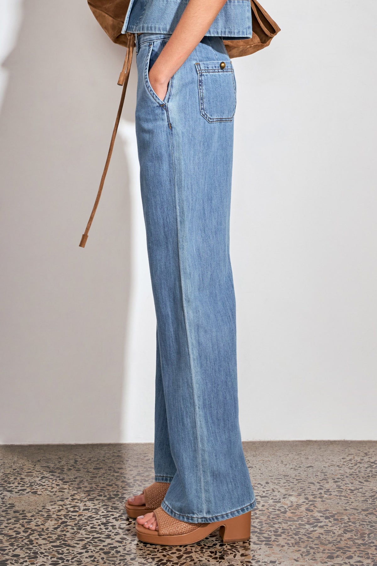 flint jean - mid wash denim