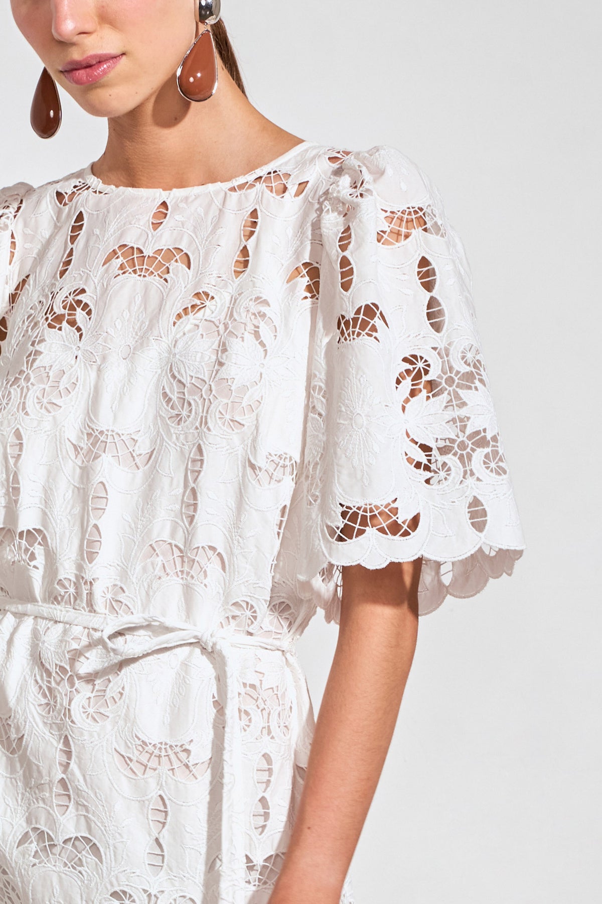 guide dress - alabaster