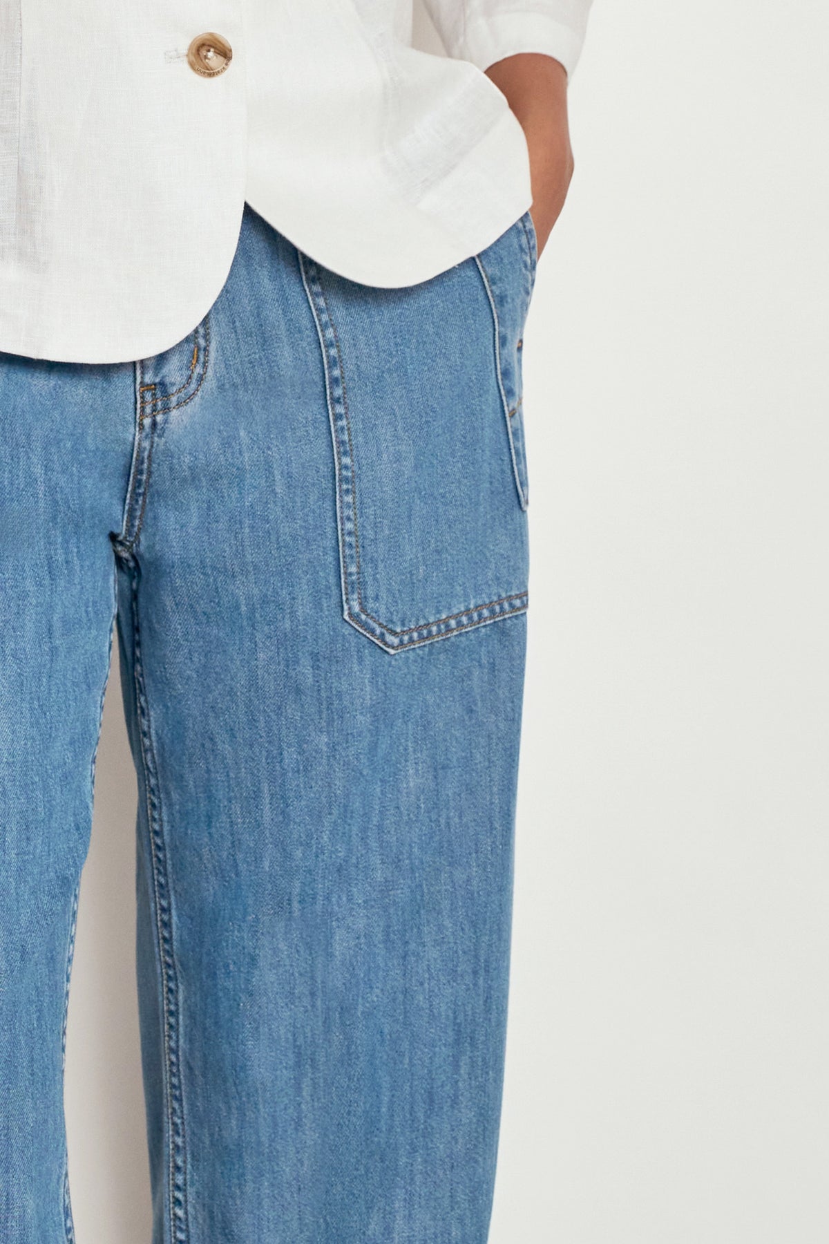 ledger jean - mid wash denim