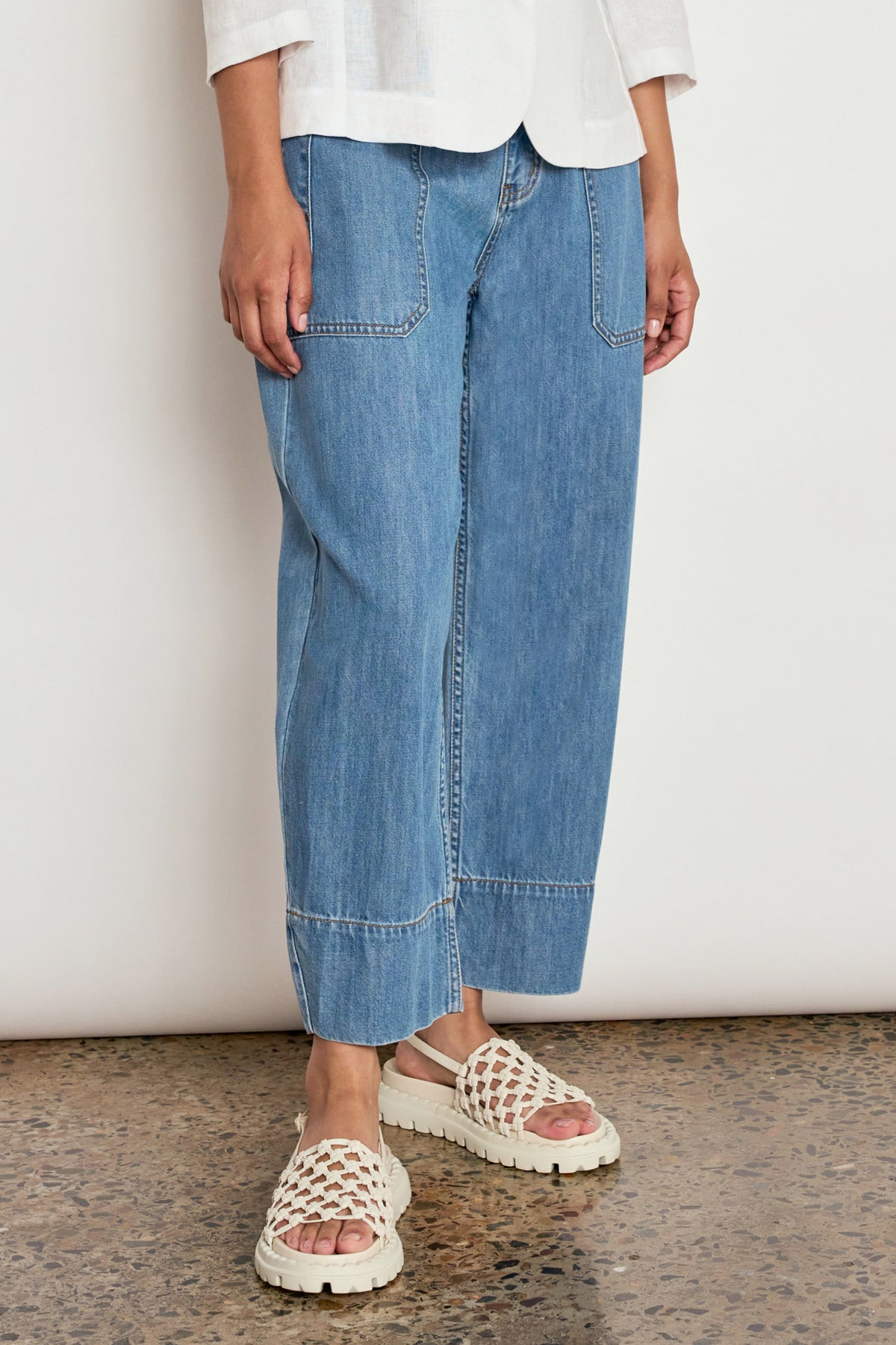 ledger jean - mid wash denim