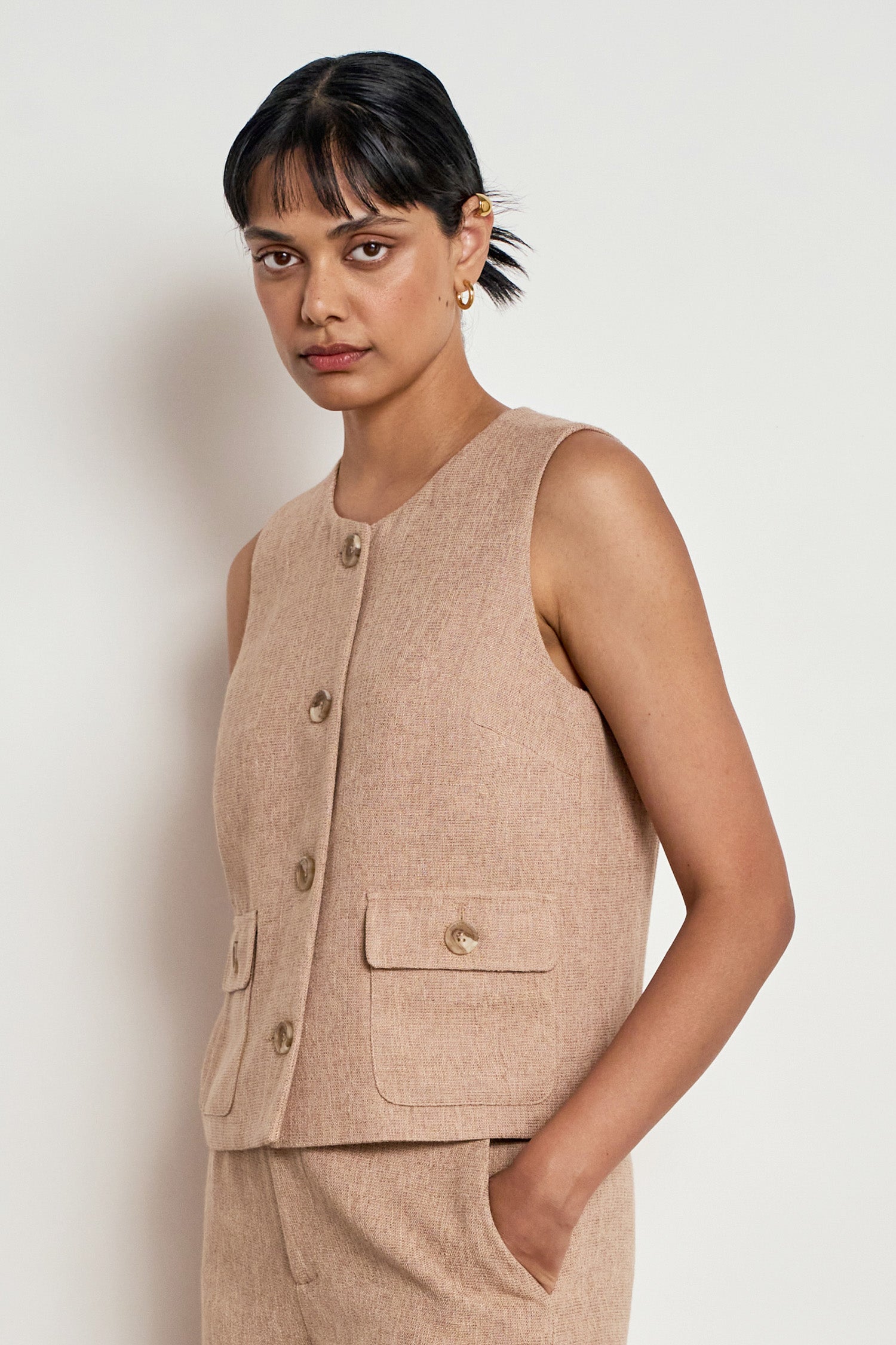 sense vest - pebble
