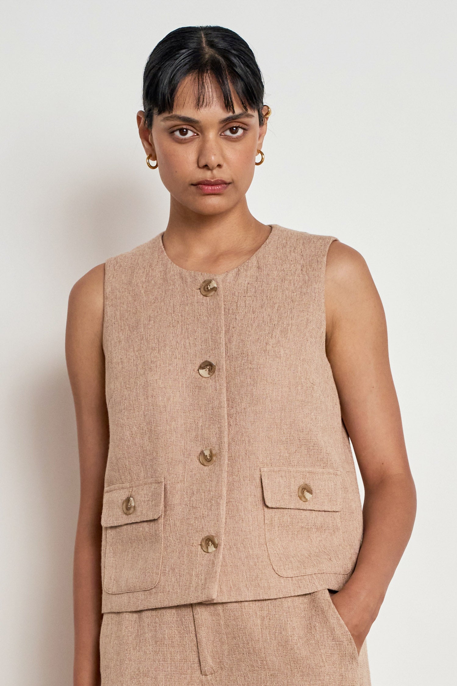 sense vest - pebble