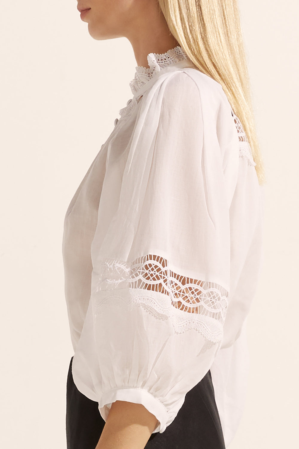 Quell Top in Porcelain