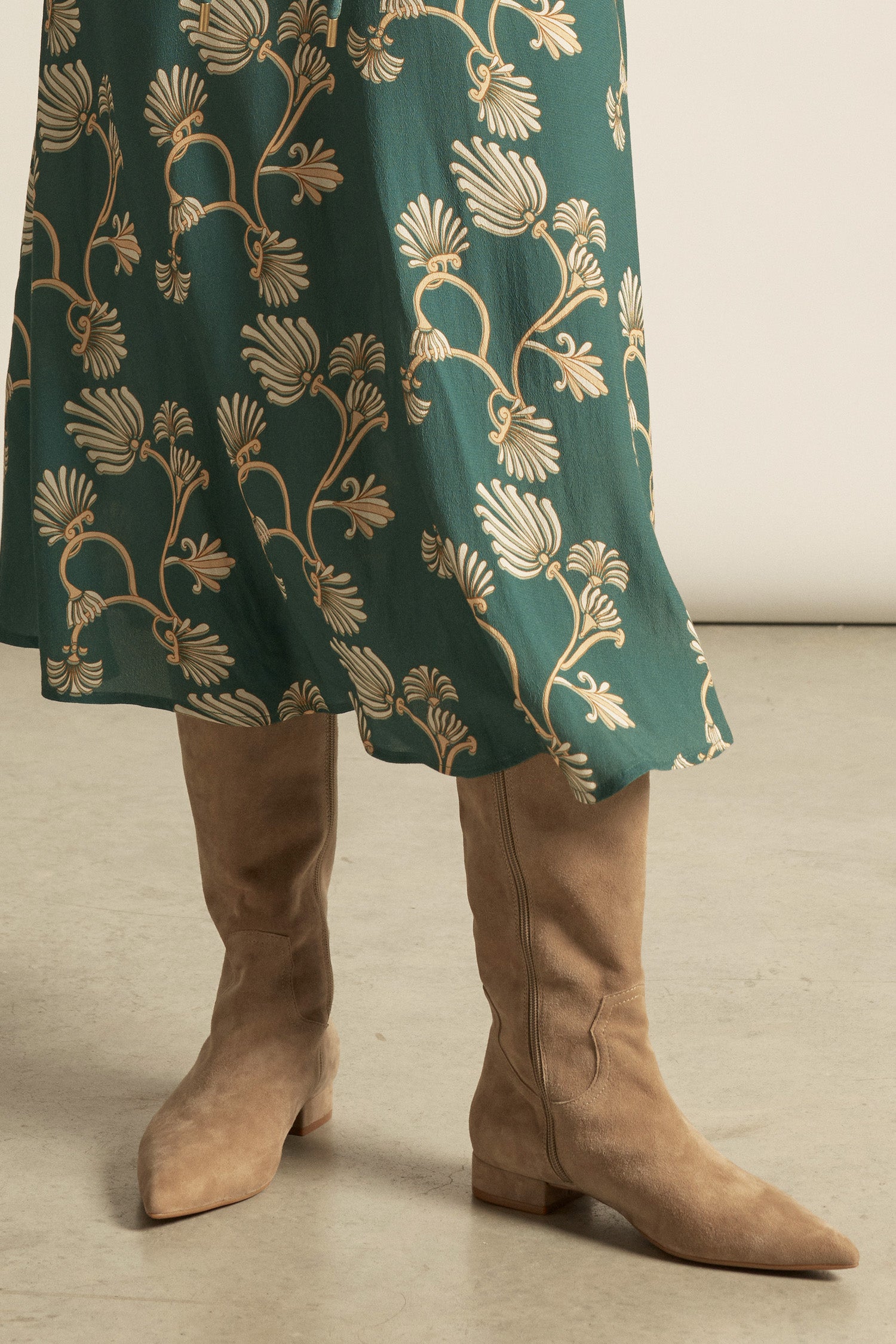 announce boot - truffle suede|  zoe kratzmann| considered design