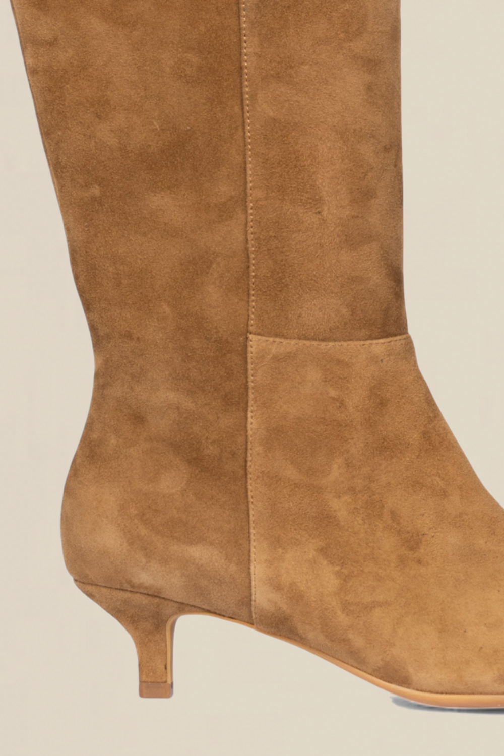 master boot
 - cinnamon suede