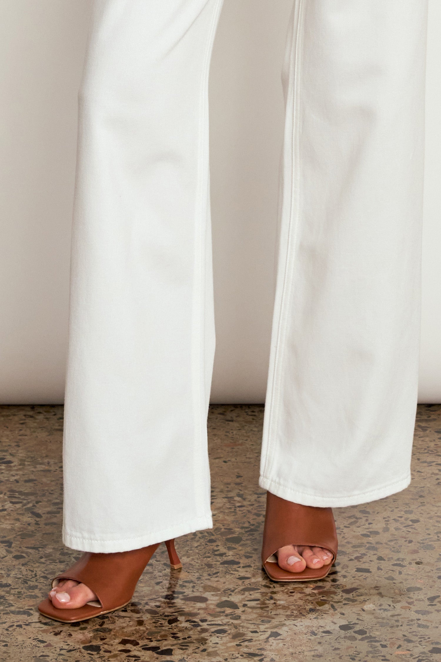 command heel - cedar|  zoe kratzmann| considered design