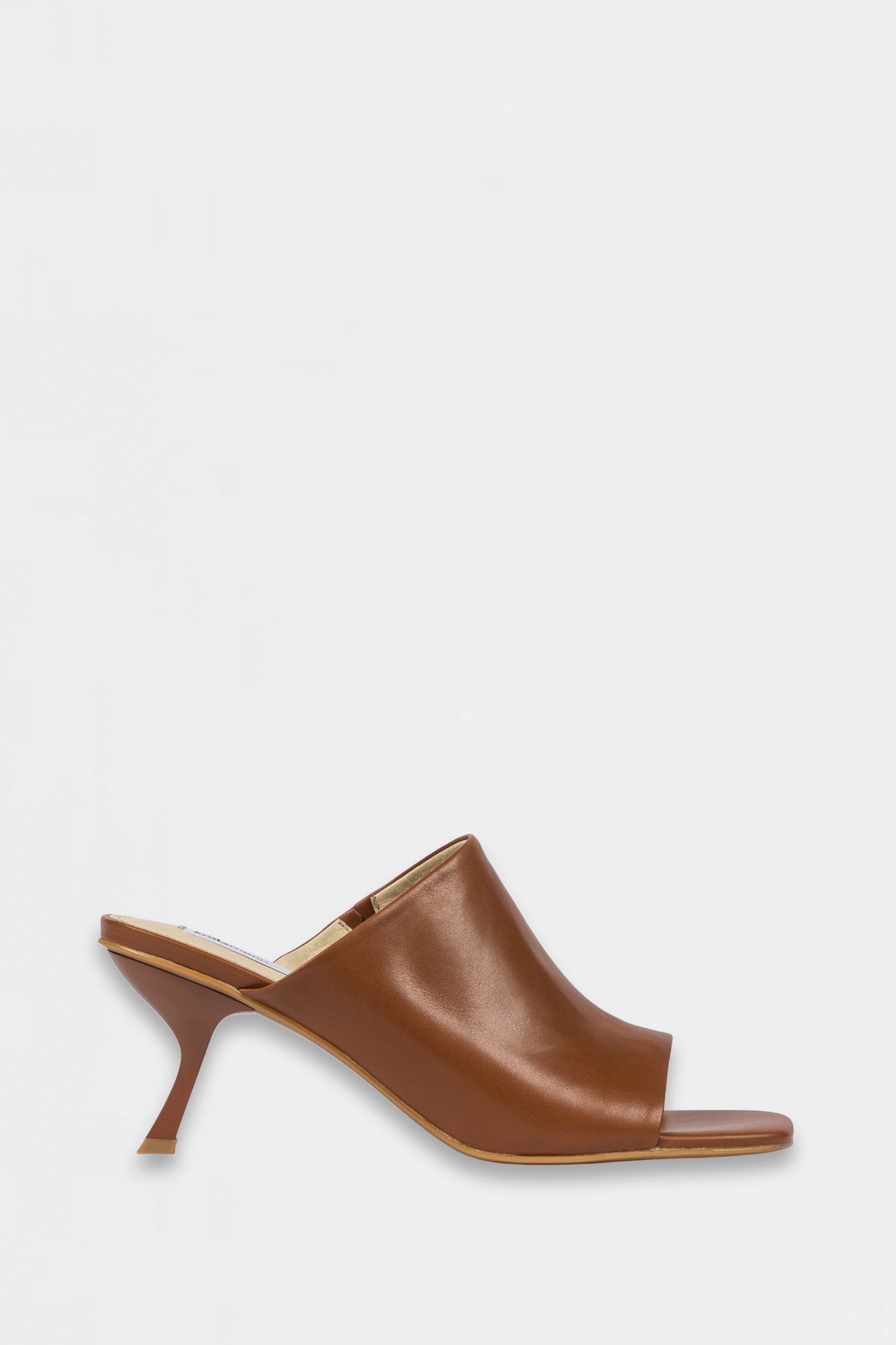 command heel - cedar|  zoe kratzmann| considered design