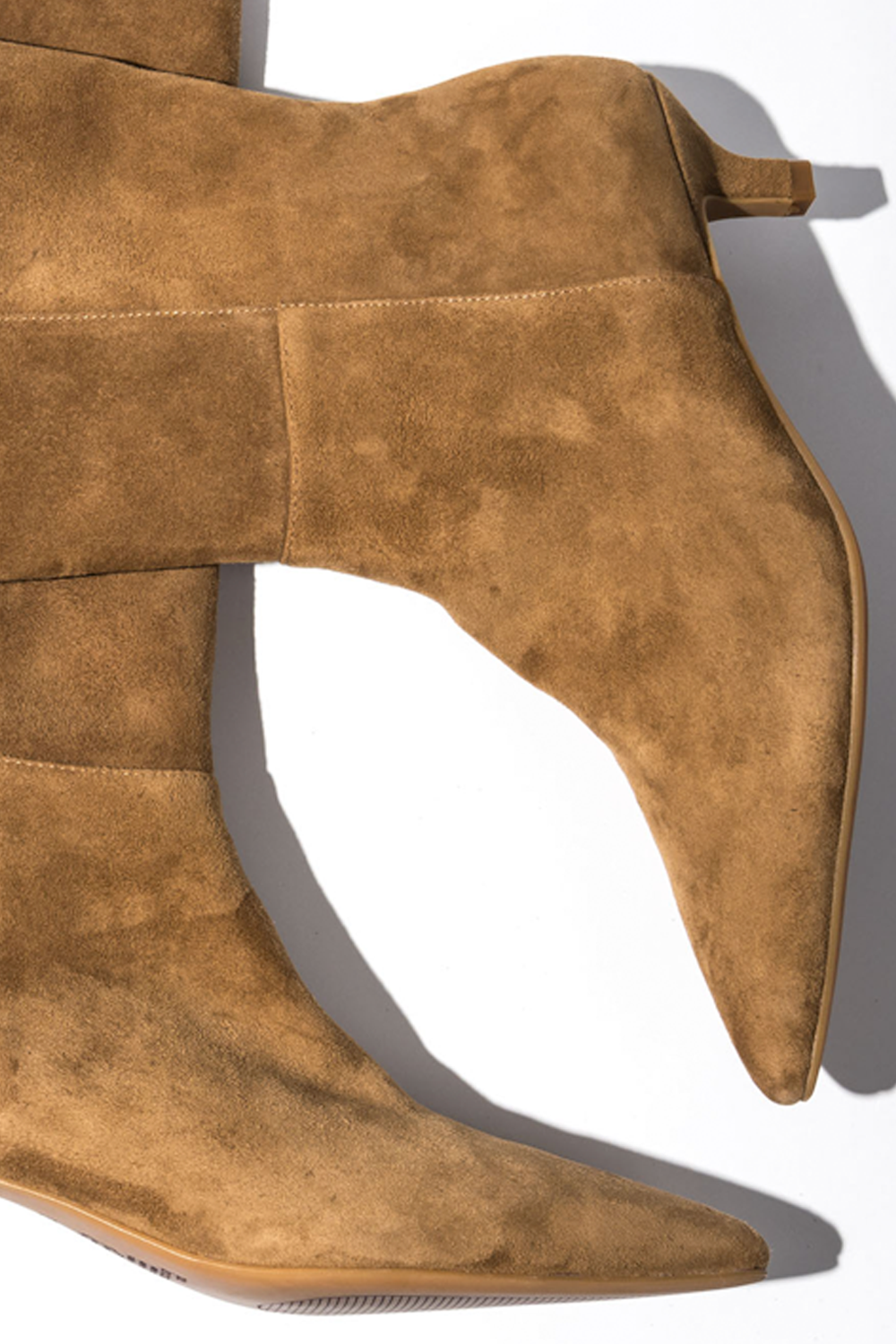 master boot
 - cinnamon suede