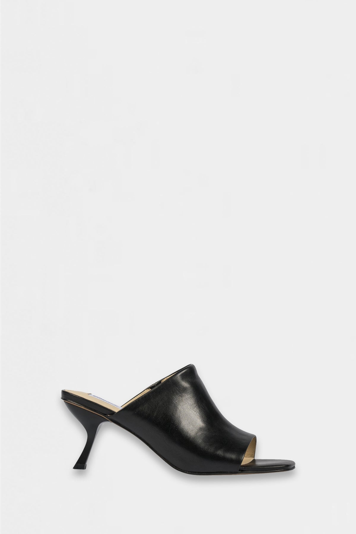 command heel - black leather