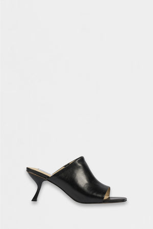 command heel - black leather