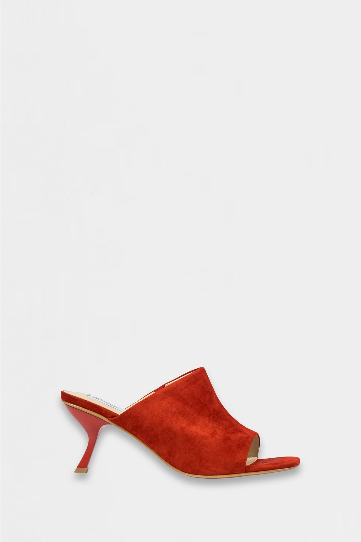 command heel - apple suede