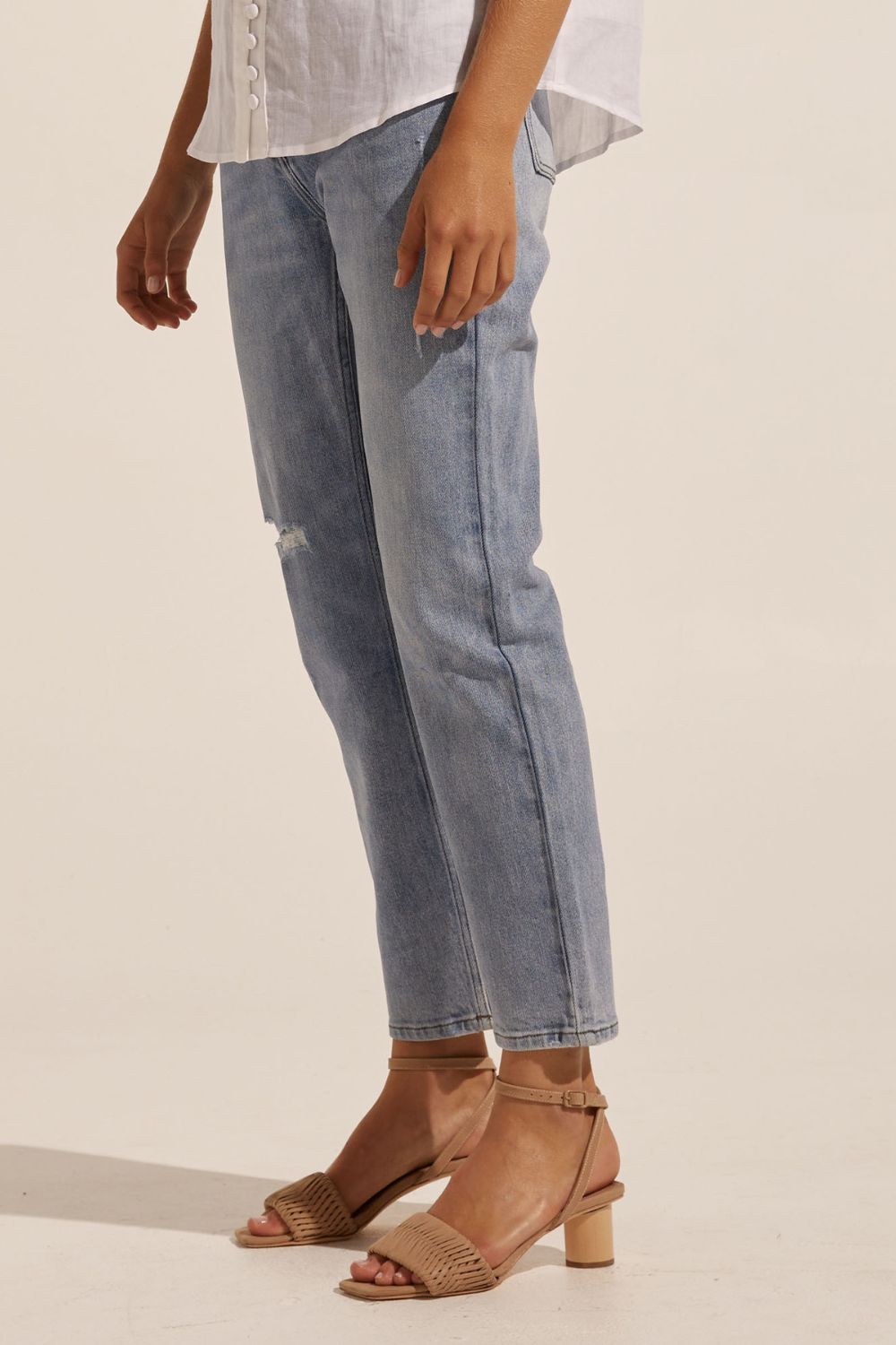 react jean - distressed denim