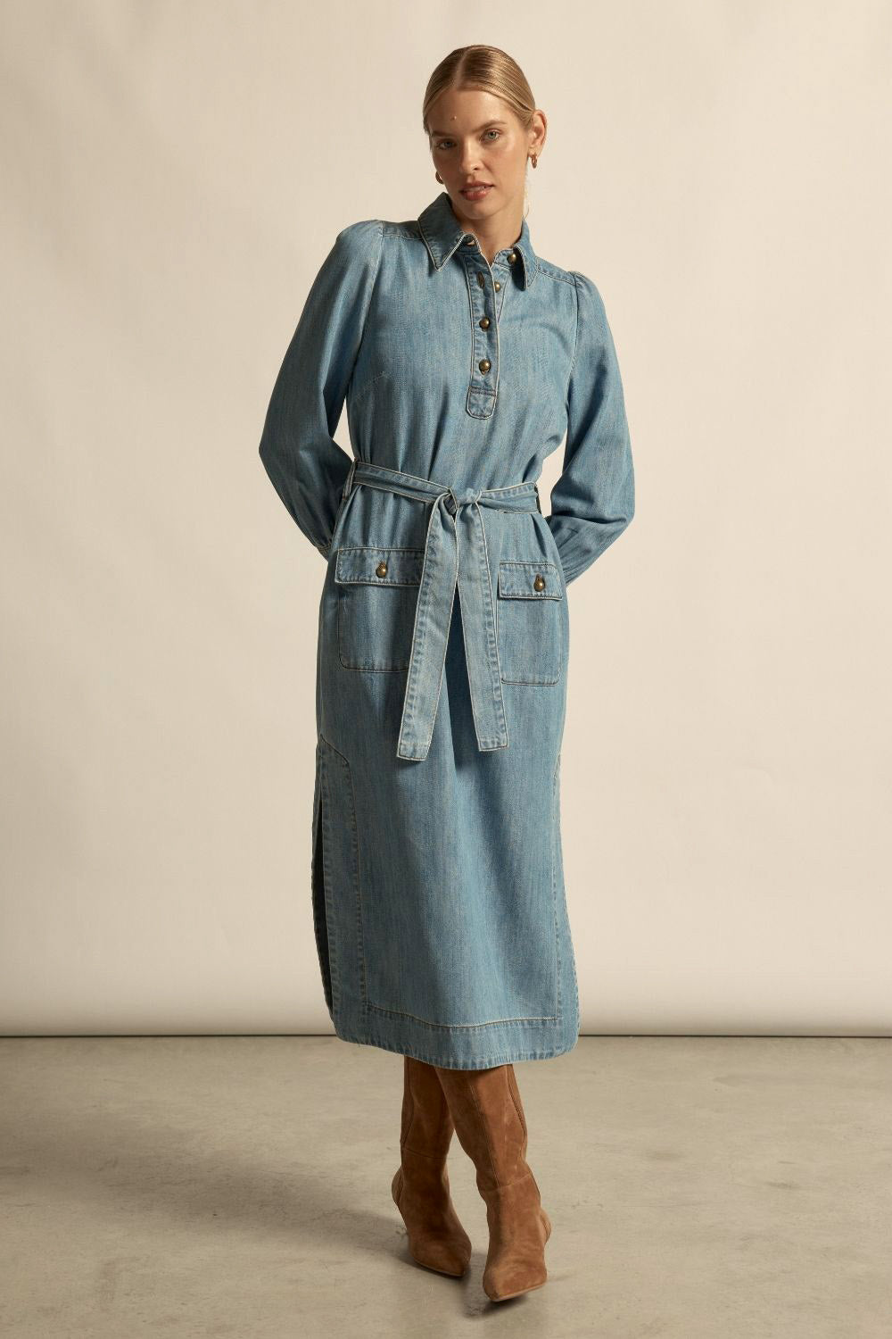Echelon Dress - light washed denim