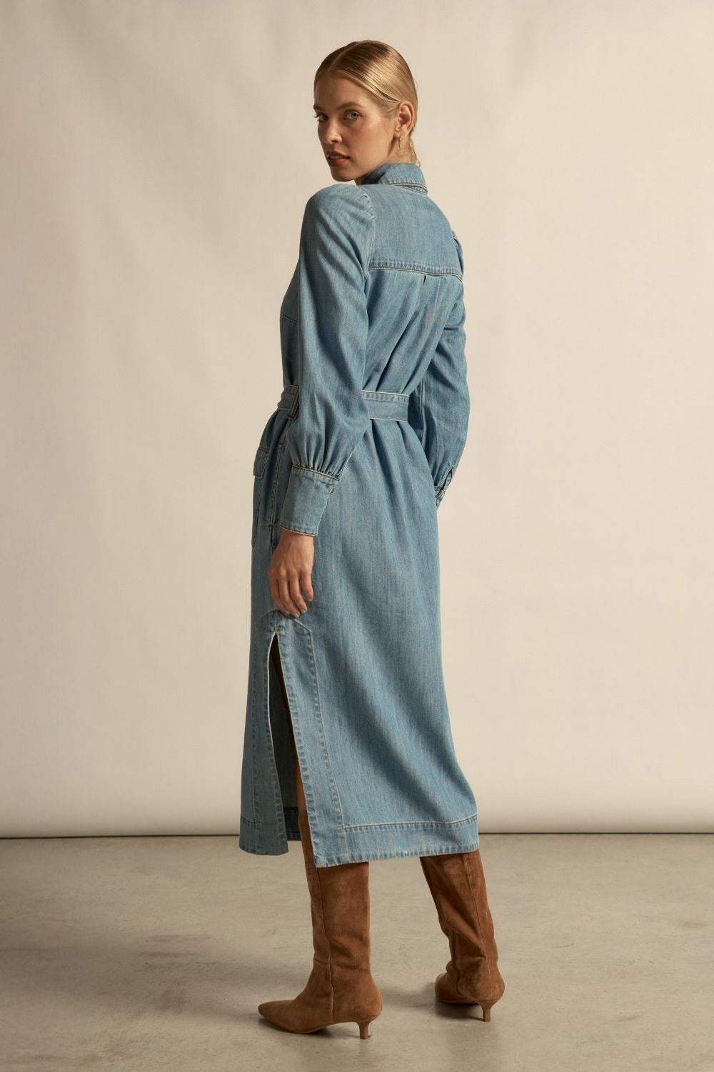 Echelon Dress - light washed denim