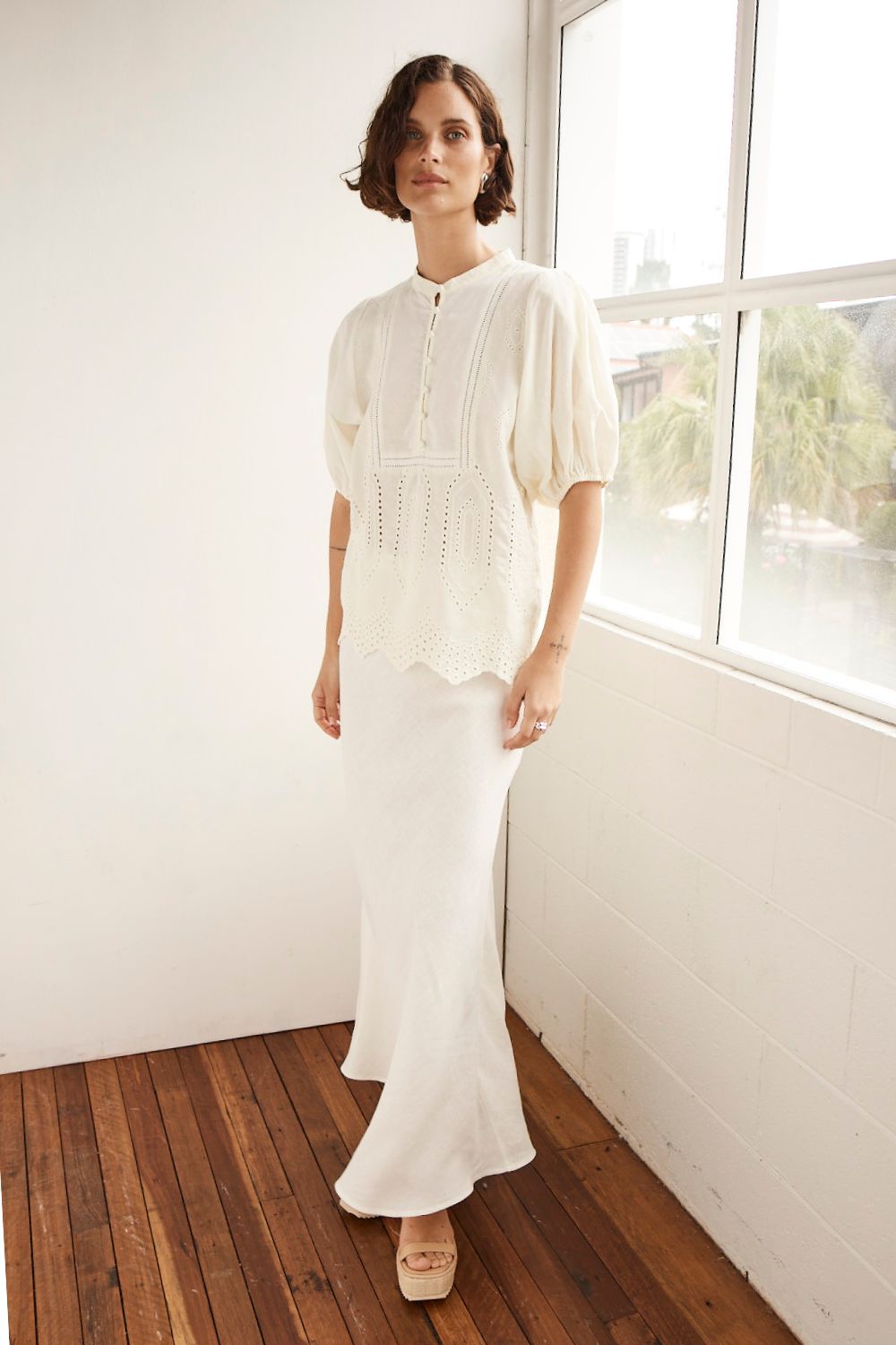 gleam top - cream broderie