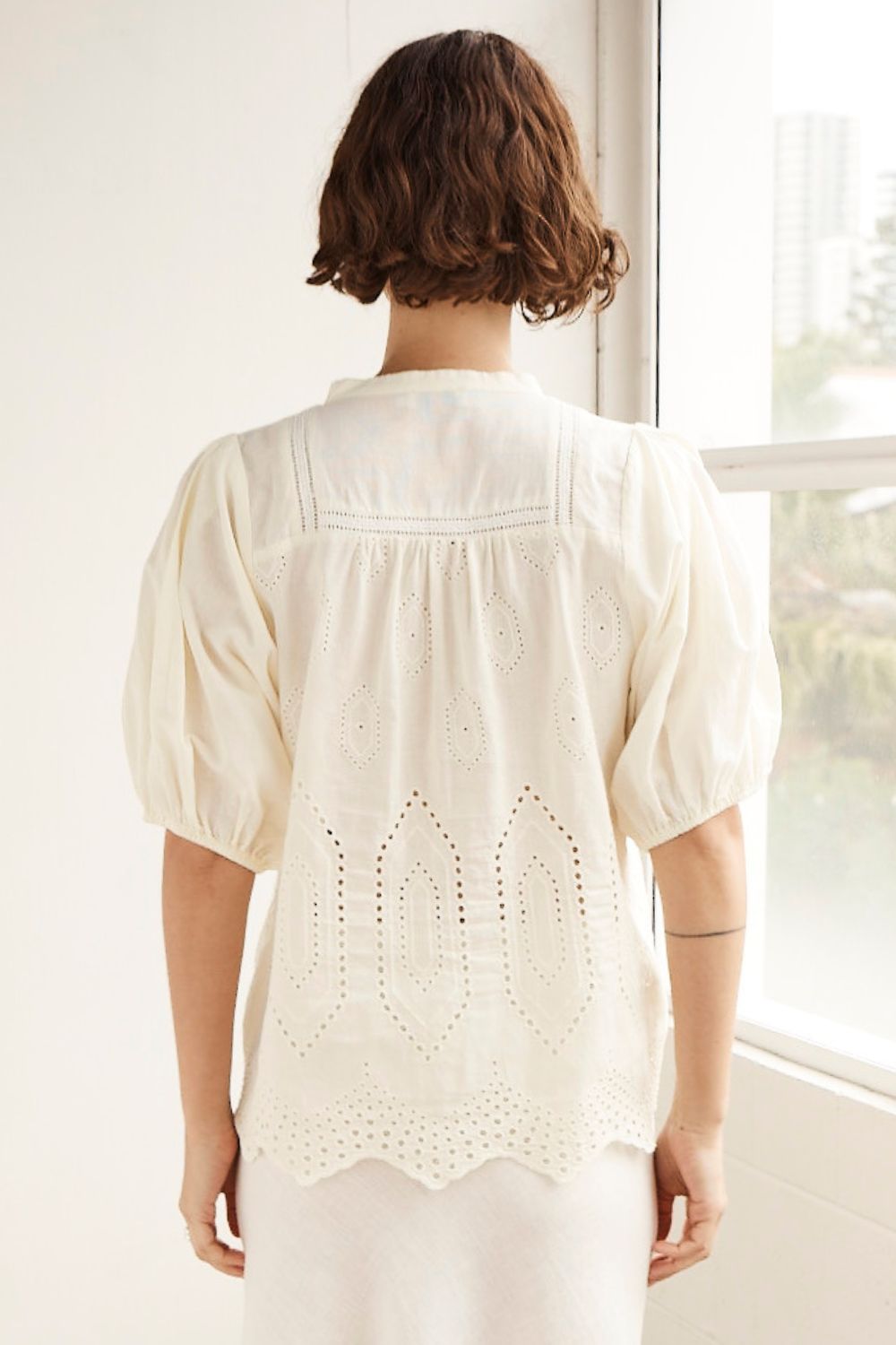 gleam top - cream broderie