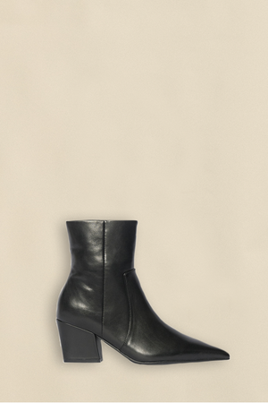 penchant boot - black