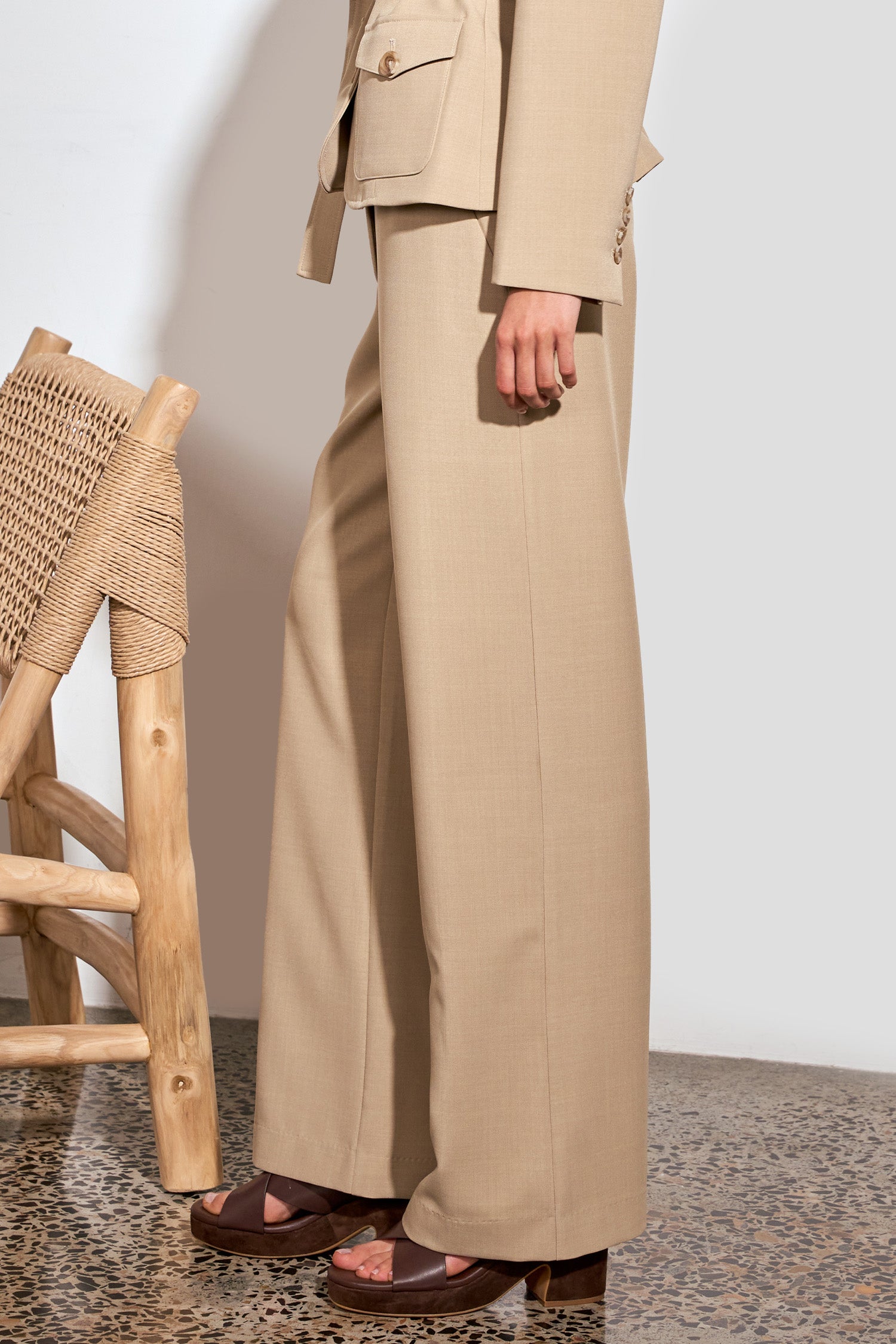 stride pant - hazelnut