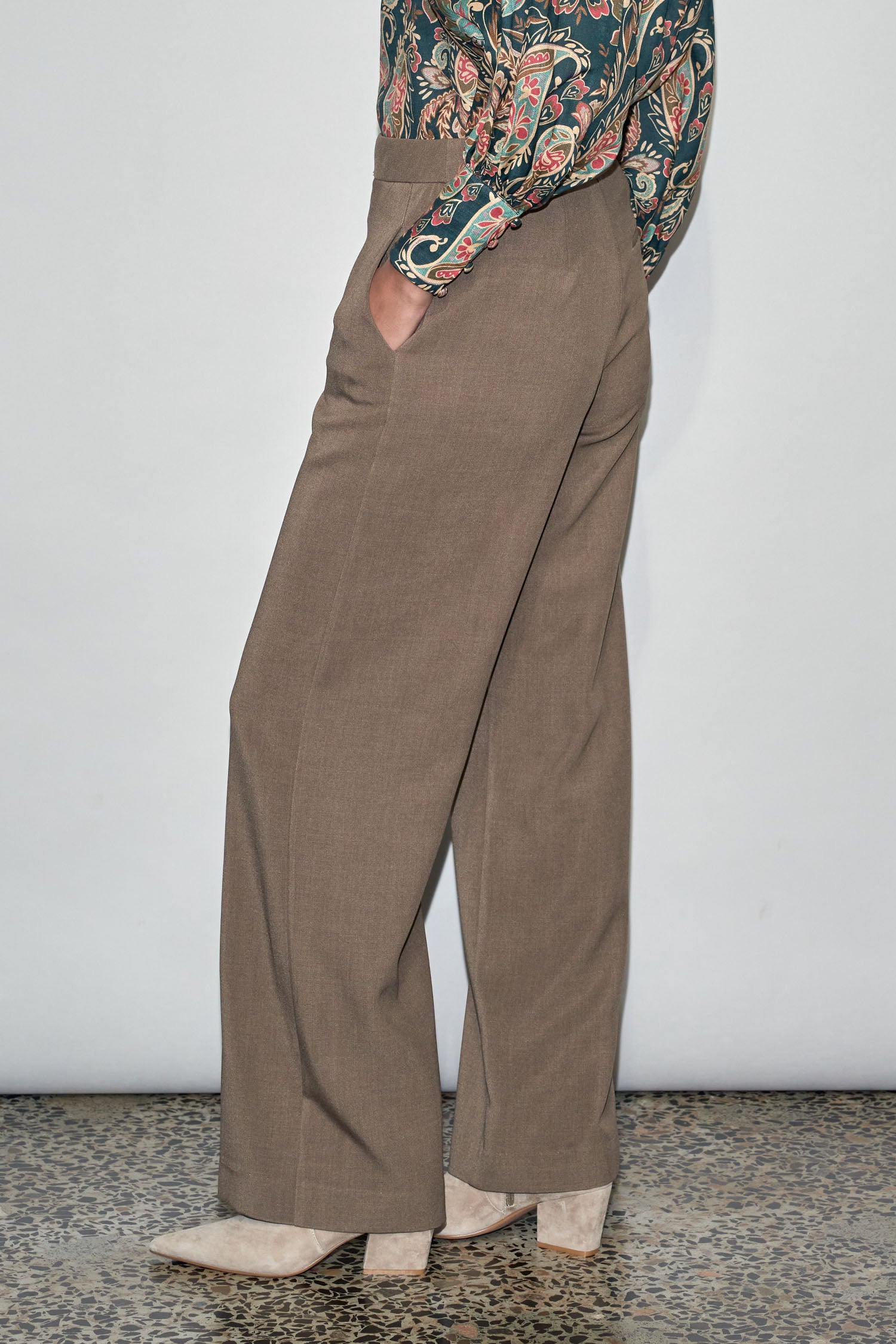 stride pant - chocolate|  zoe kratzmann| considered design