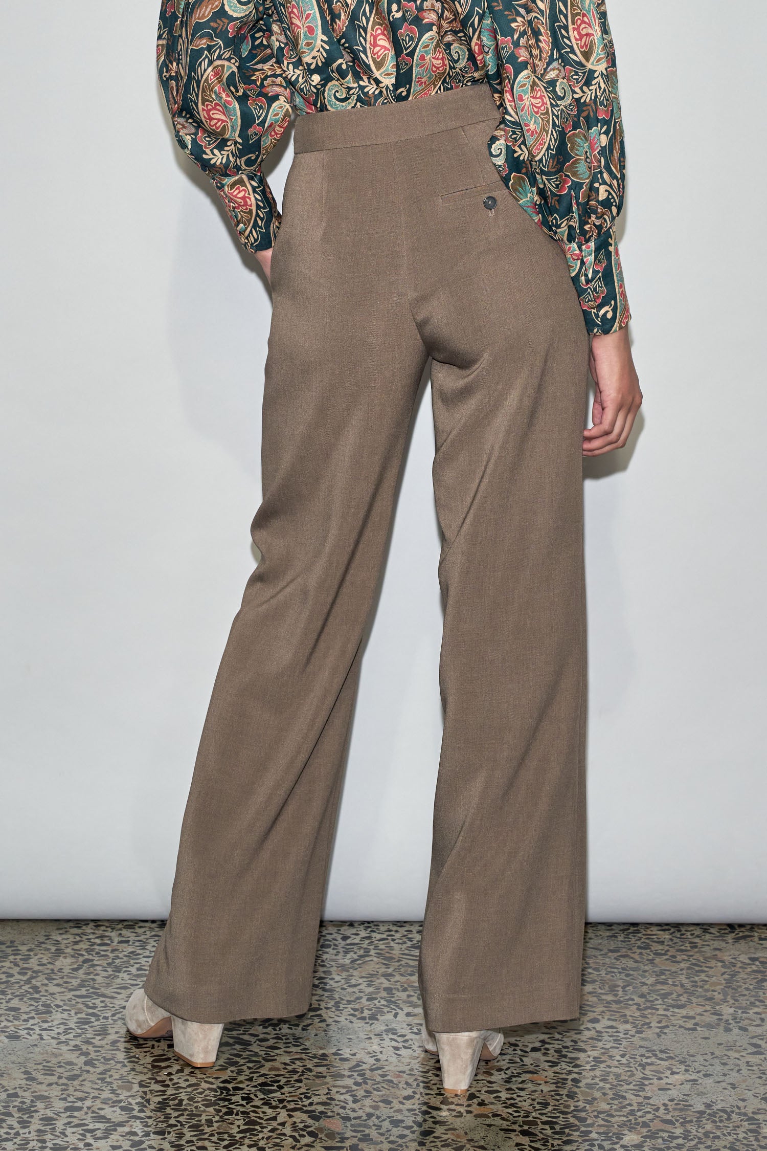 stride pant - chocolate|  zoe kratzmann| considered design