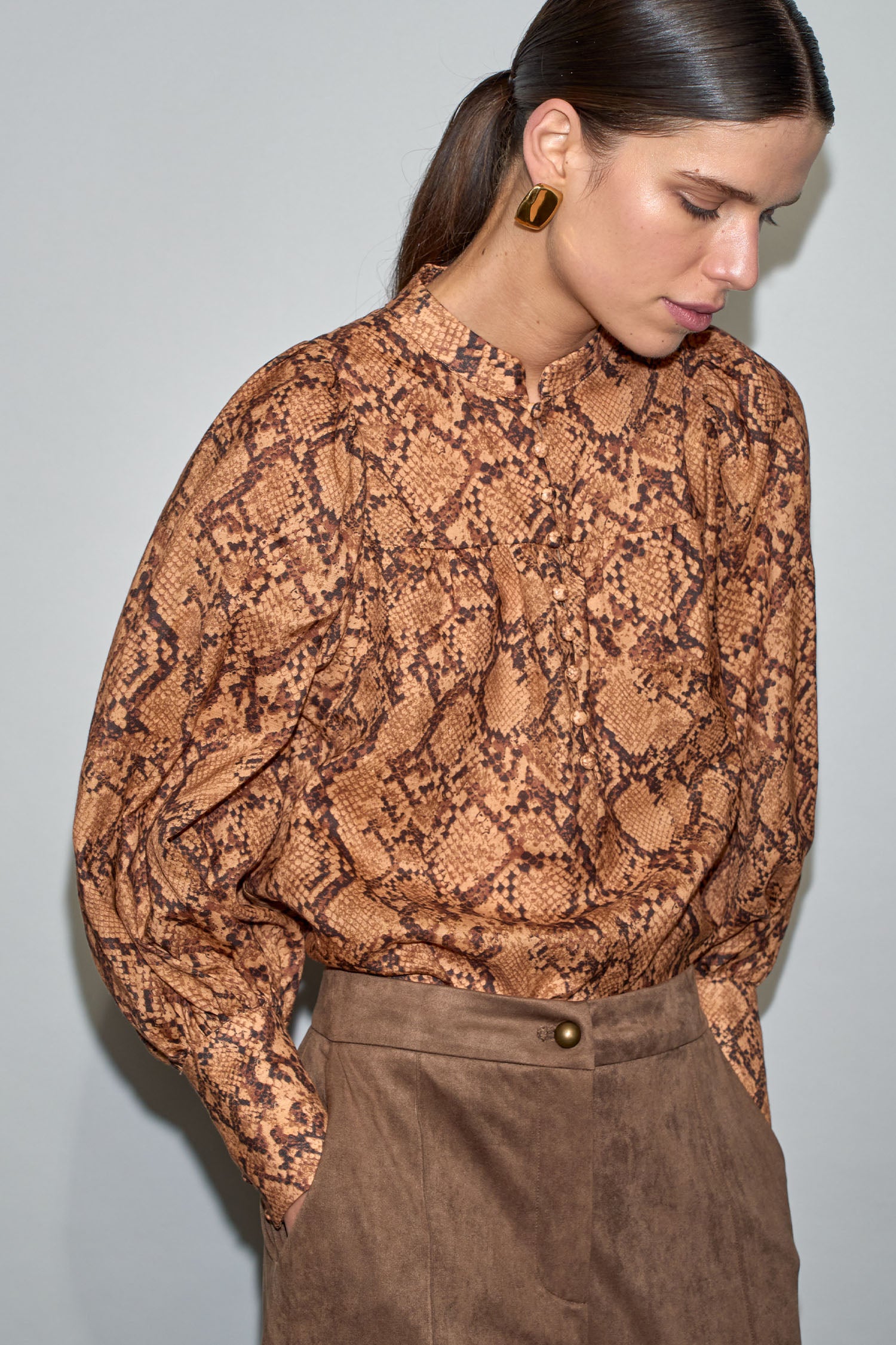 vista top - python|  zoe kratzmann| considered design