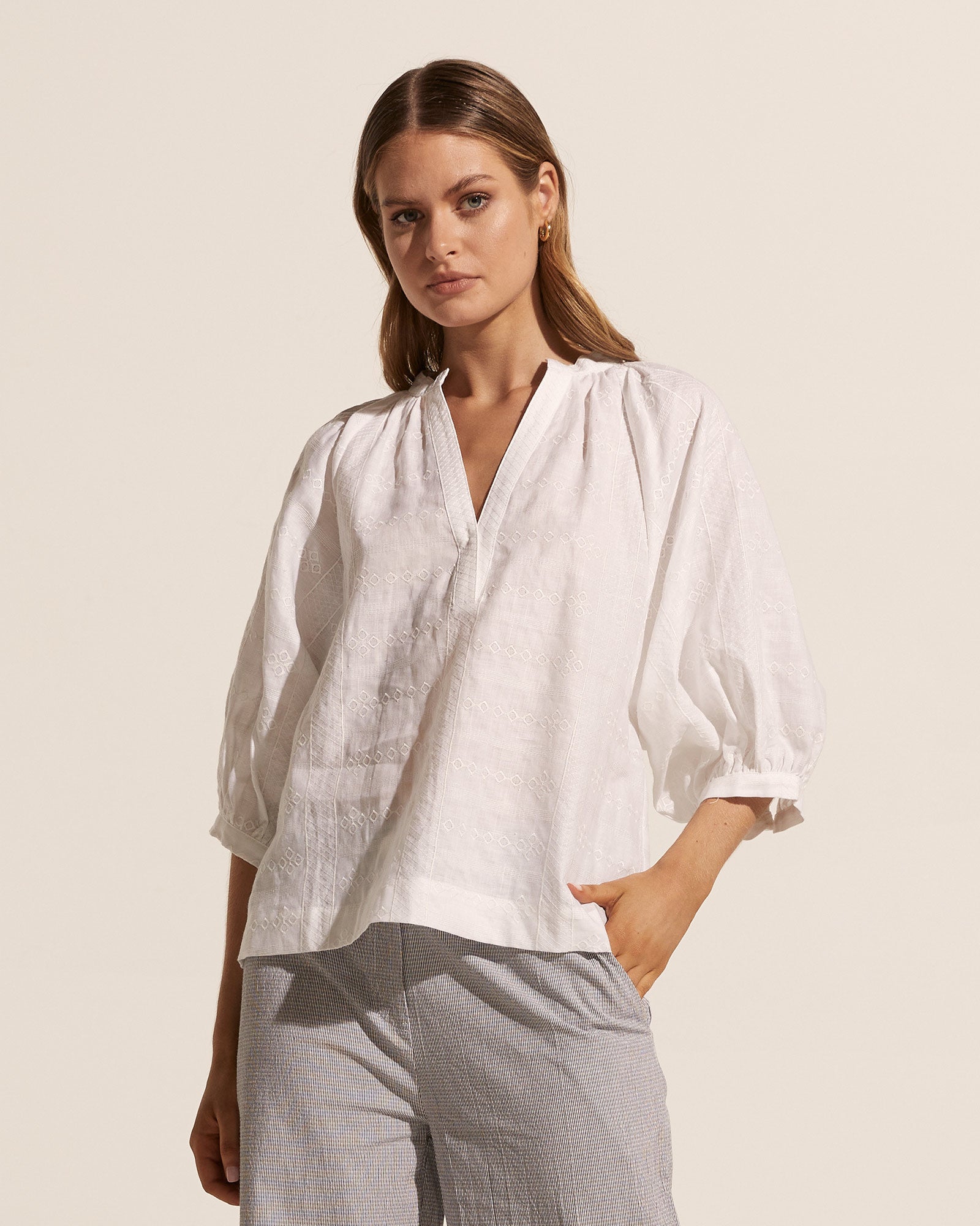 remark top - porcelain embroid