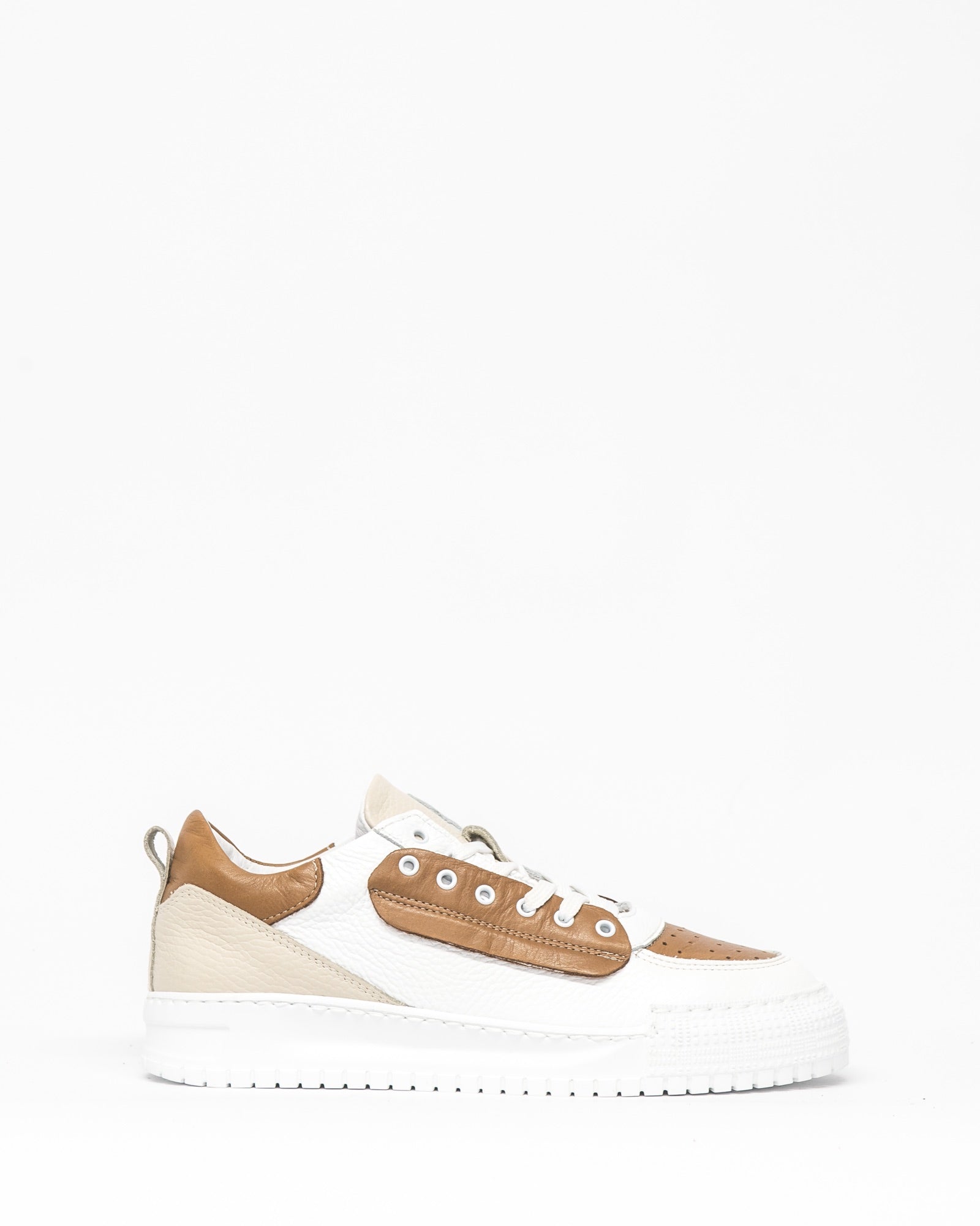 cache sneaker - mocha/white1