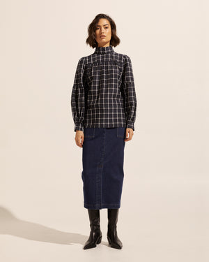 pace top - black check