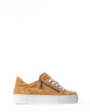 strike sneaker - tan suede